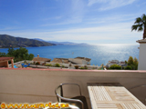 Schlafzimmer mit Blick auf das Meer