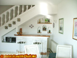 Wohnzimmer mit eigener Bar