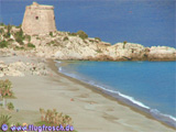 Der Strand Playa del Tesorillo unterhalb der Casa Max