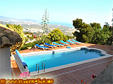 Pool mit Meerblick