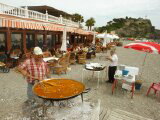 Paella am Strand in Almunecar