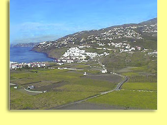 Blick von Salobrena zum Monte de los Almendros